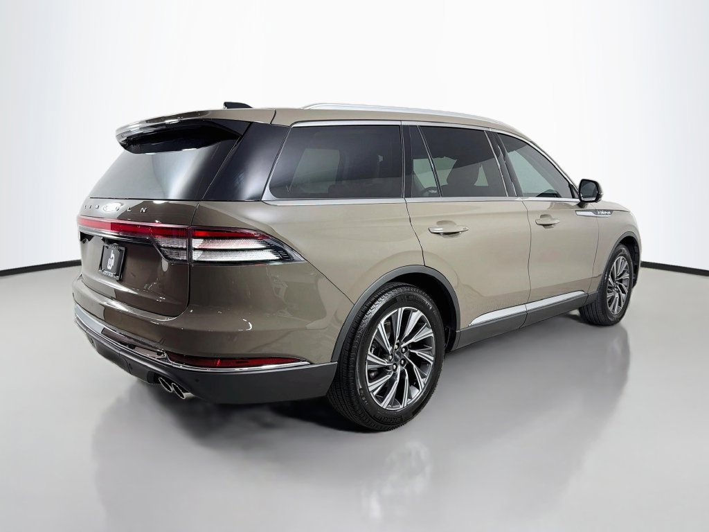 Used 2026 Lincoln Aviator 2WD image 5