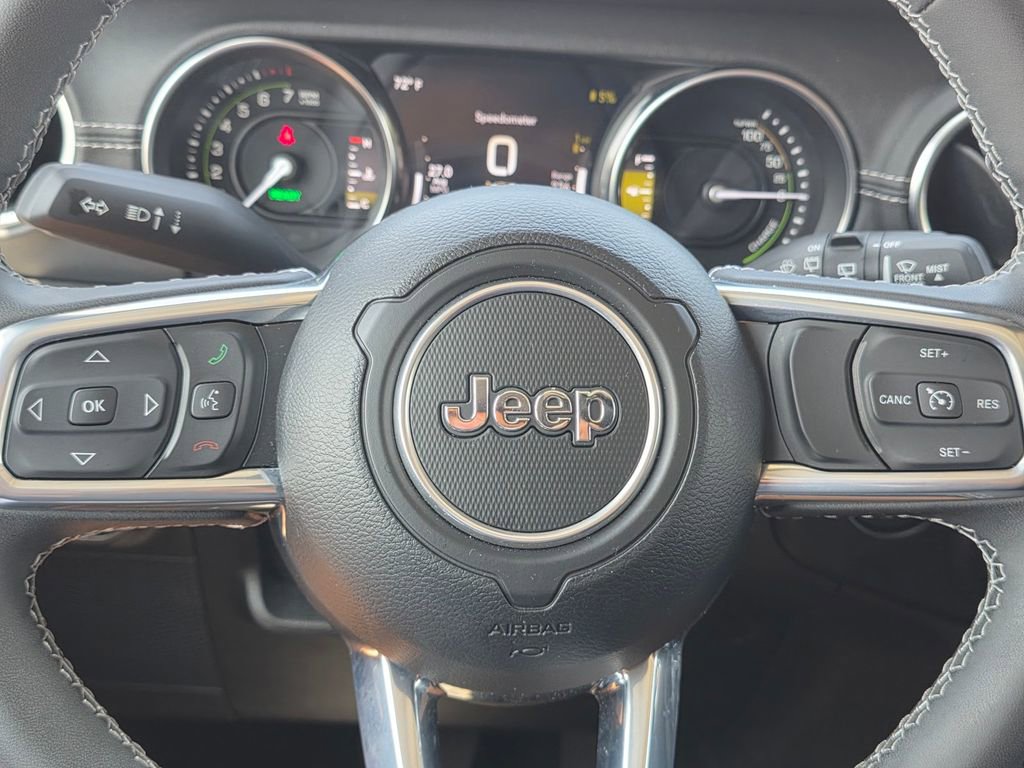 Used 2023 Jeep Wrangler Unlimited Sahara AWD/4WD image 34
