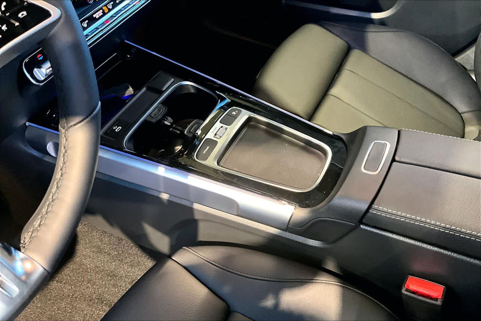 New 2026 Mercedes-Benz GLB 250 4MATIC image 11