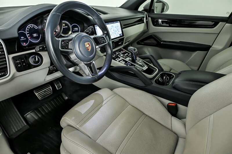 Used 2020 Porsche Cayenne S AWD/4WD image 16