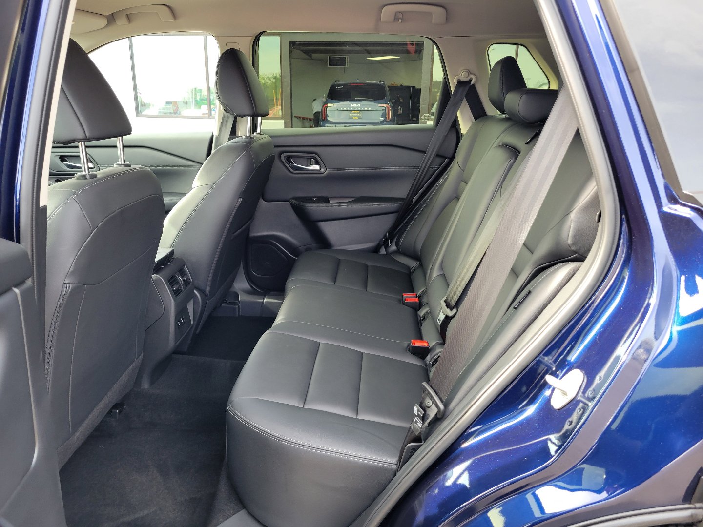 Certified 2025 Nissan Rogue SL AWD/4WD image 12