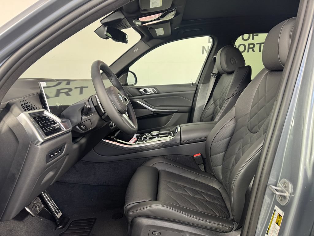 New 2026 BMW X5 xDrive40i w/ M Sport Package AWD/4WD image 2