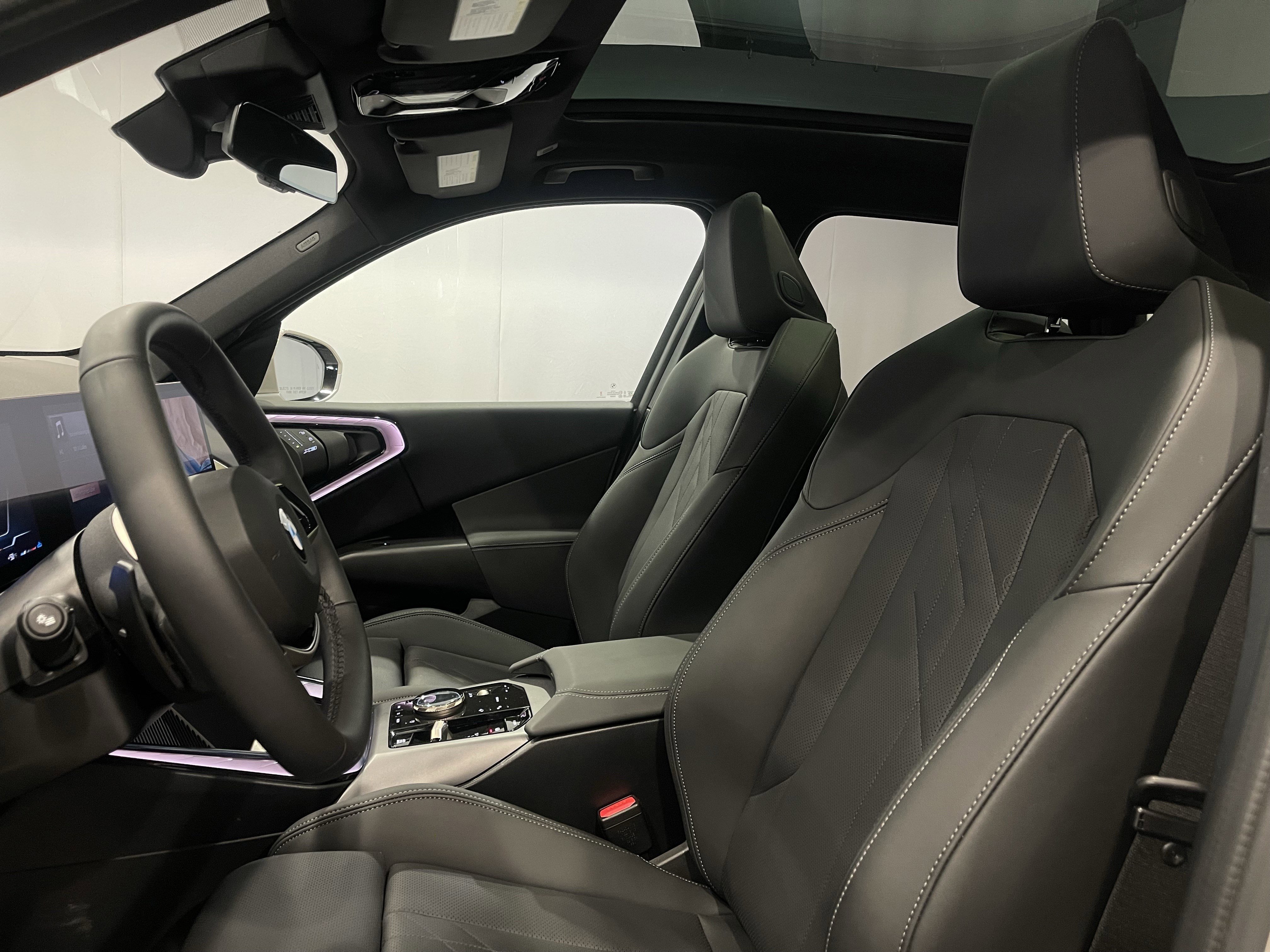 Used 2025 BMW X3 xDrive30i w/ Convenience Package image 14