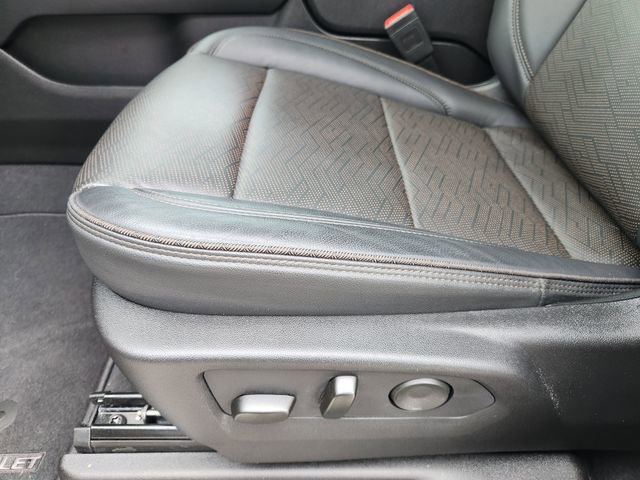 Used 2024 Chevrolet Suburban High Country image 23