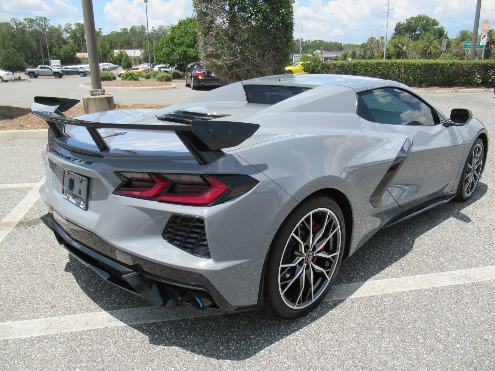 Used 2024 Chevrolet Corvette Stingray Preferred Conv w/ Z51 Performance Package RWD image 8