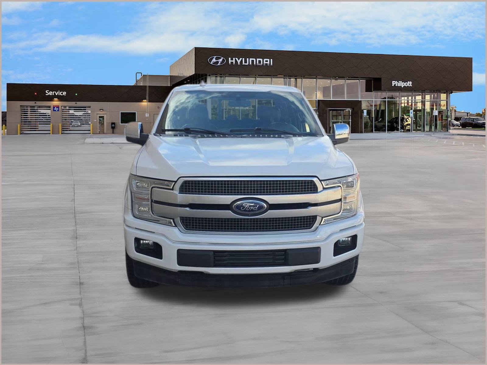Used 2018 Ford F150 Platinum w/ Equipment Group 701A Luxury image 6