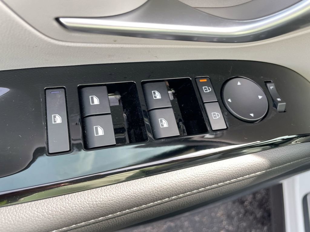 New 2025 Hyundai Tucson Limited image 40