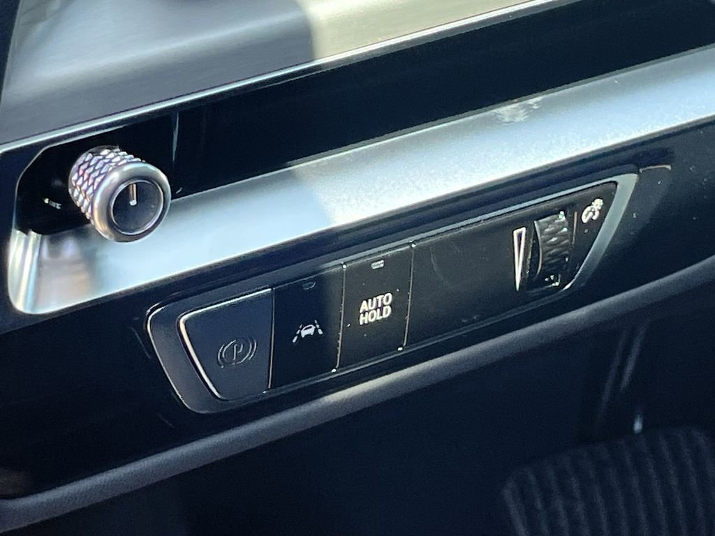 New 2025 Cadillac Lyriq Sport image 28