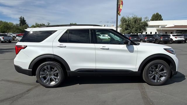 New 2026 Ford Explorer Active w/ Active Comfort Package image 3