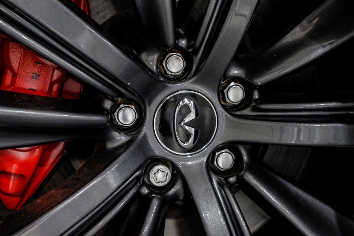 Used 2018 INFINITI Q60 Red Sport 400 w/ Sensory Package 3.0T Sport RWD image 51