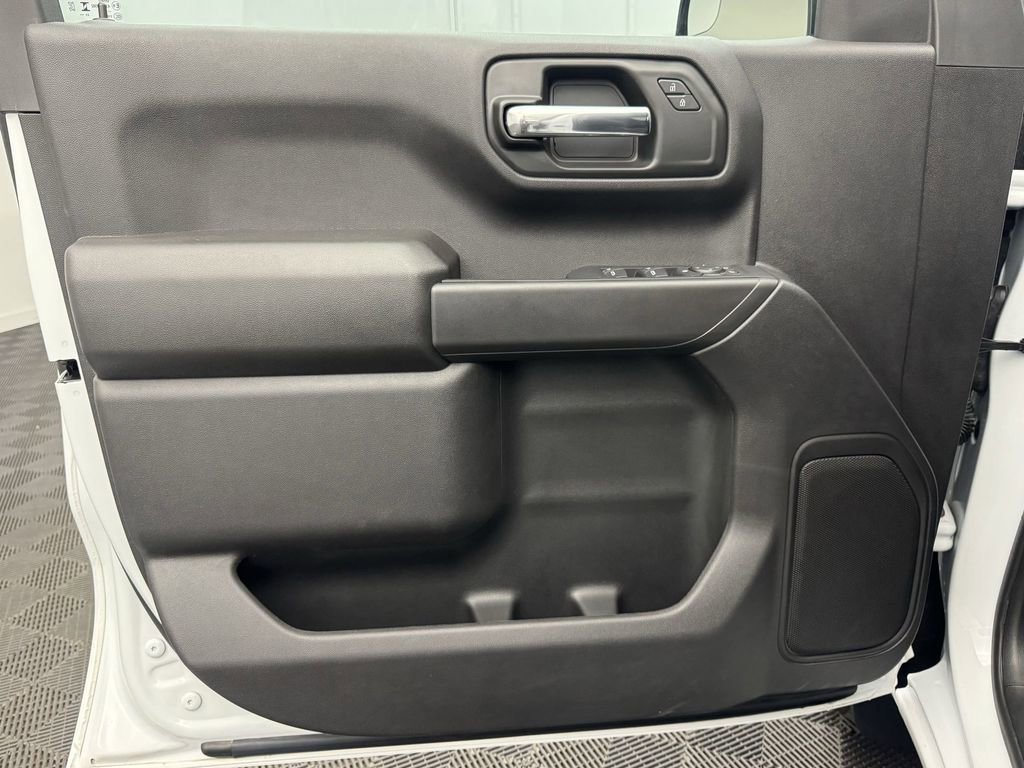 Used 2024 Chevrolet Silverado 1500 Custom image 16