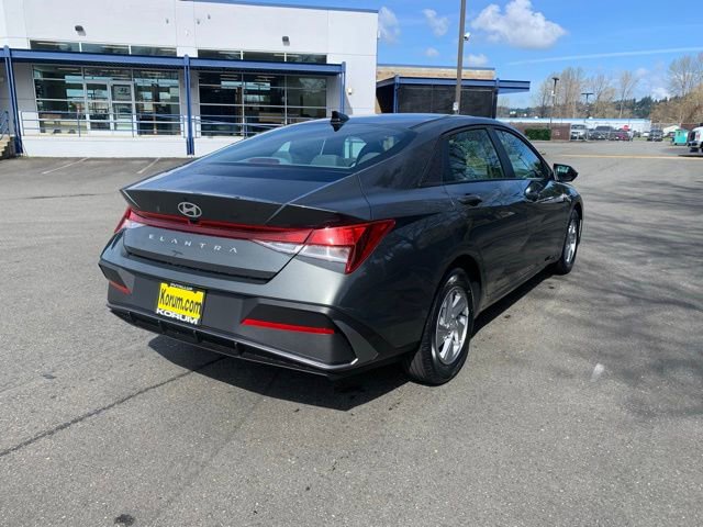 New 2026 Hyundai Elantra SE image 5