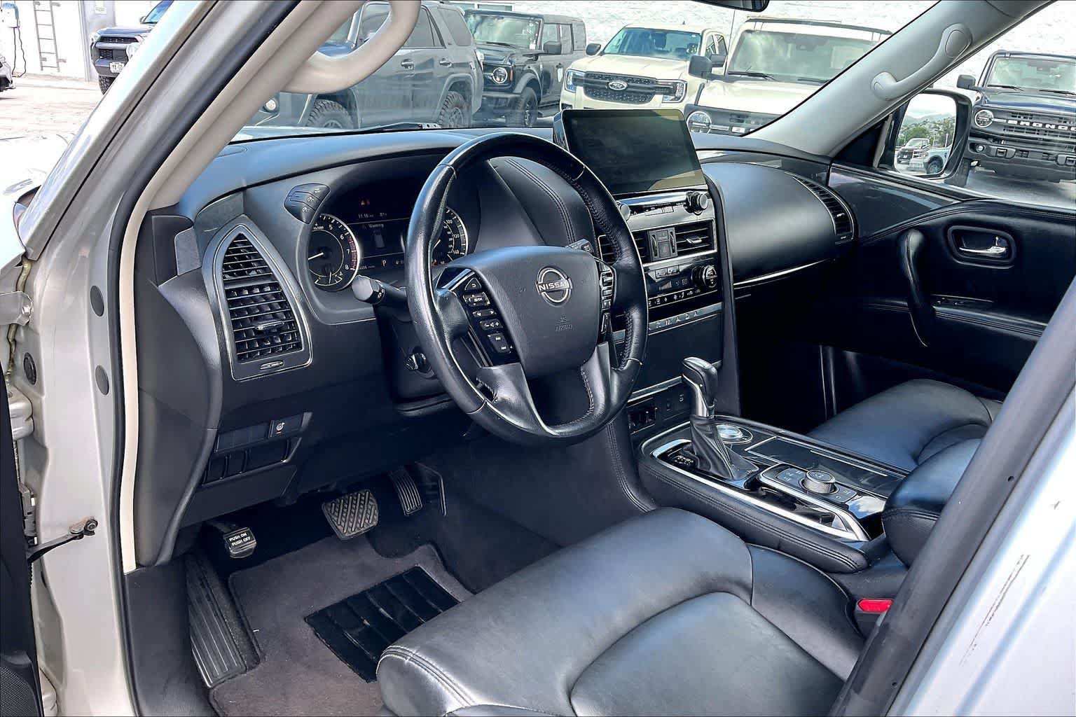 Used 2022 Nissan Armada SV RWD image 2