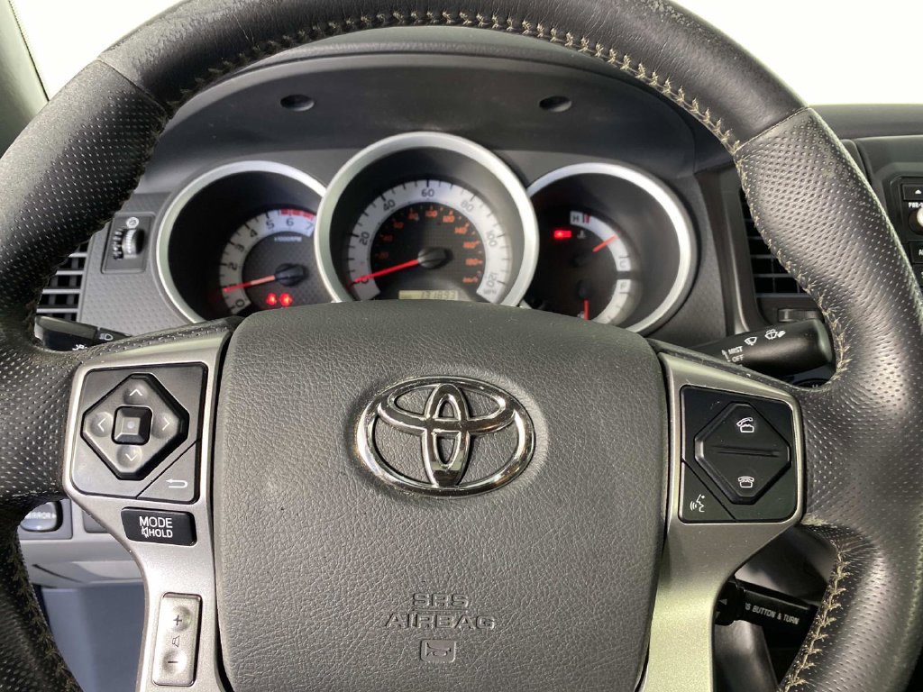 Used 2015 Toyota Tacoma 4x4 Access Cab w/ Convenience Package image 15