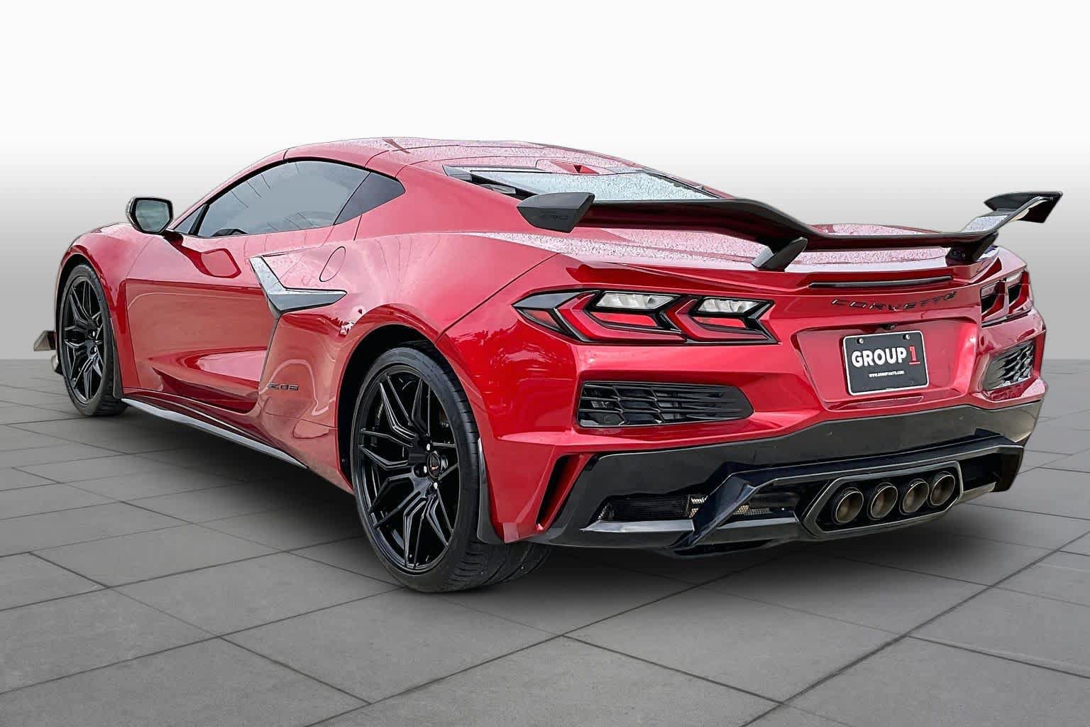 Used 2025 Chevrolet Corvette Z06 RWD image 11