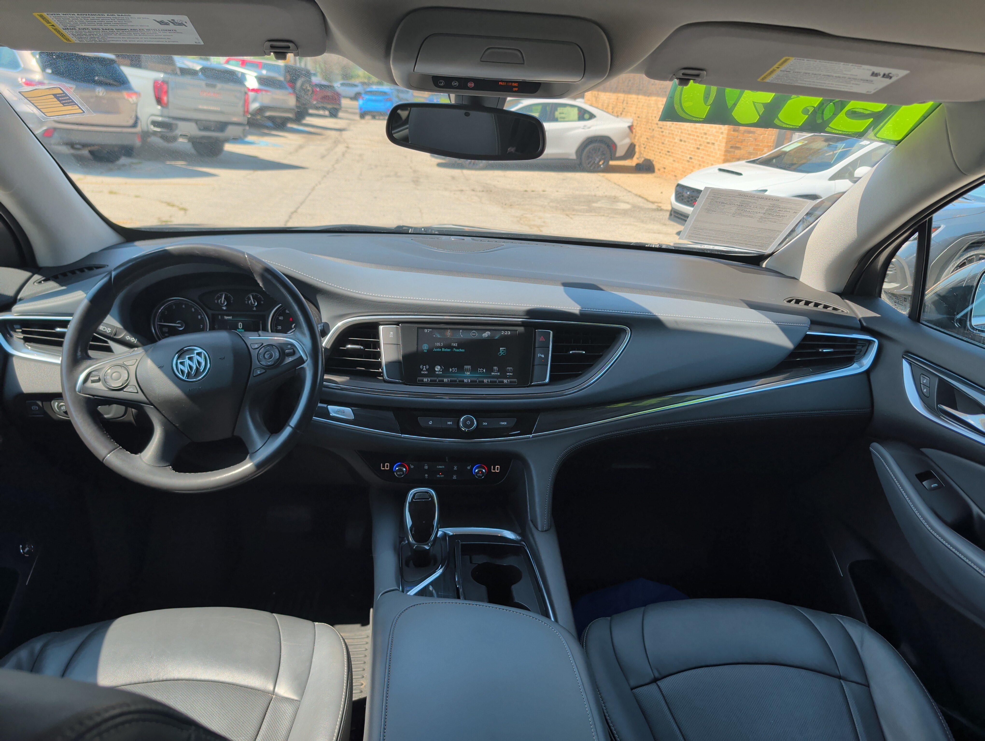 Used 2019 Buick Enclave Essence FWD image 31