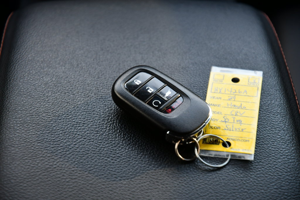 Used 2024 Honda CR-V Sport Touring image 32