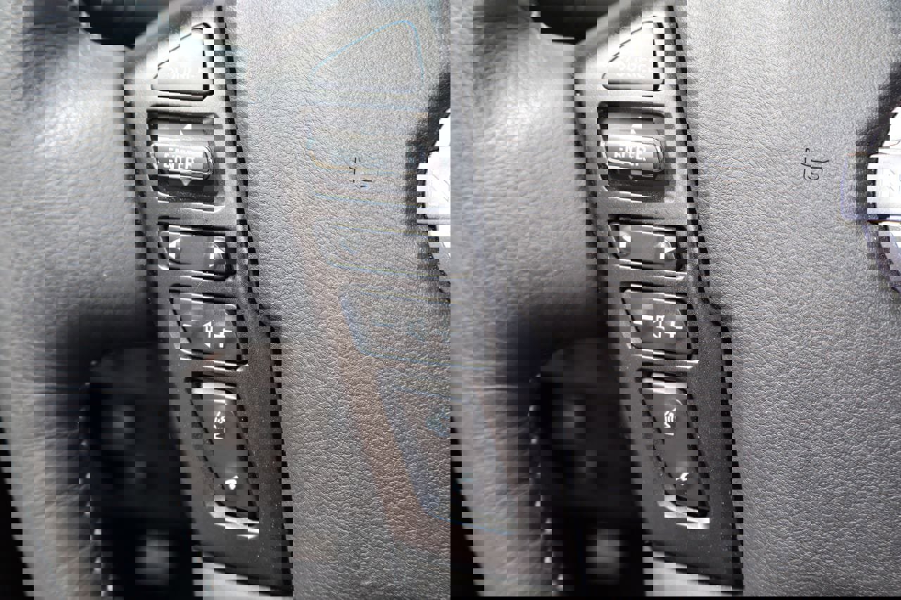 Used 2023 Nissan Frontier SV w/ SV Premium Package RWD image 14