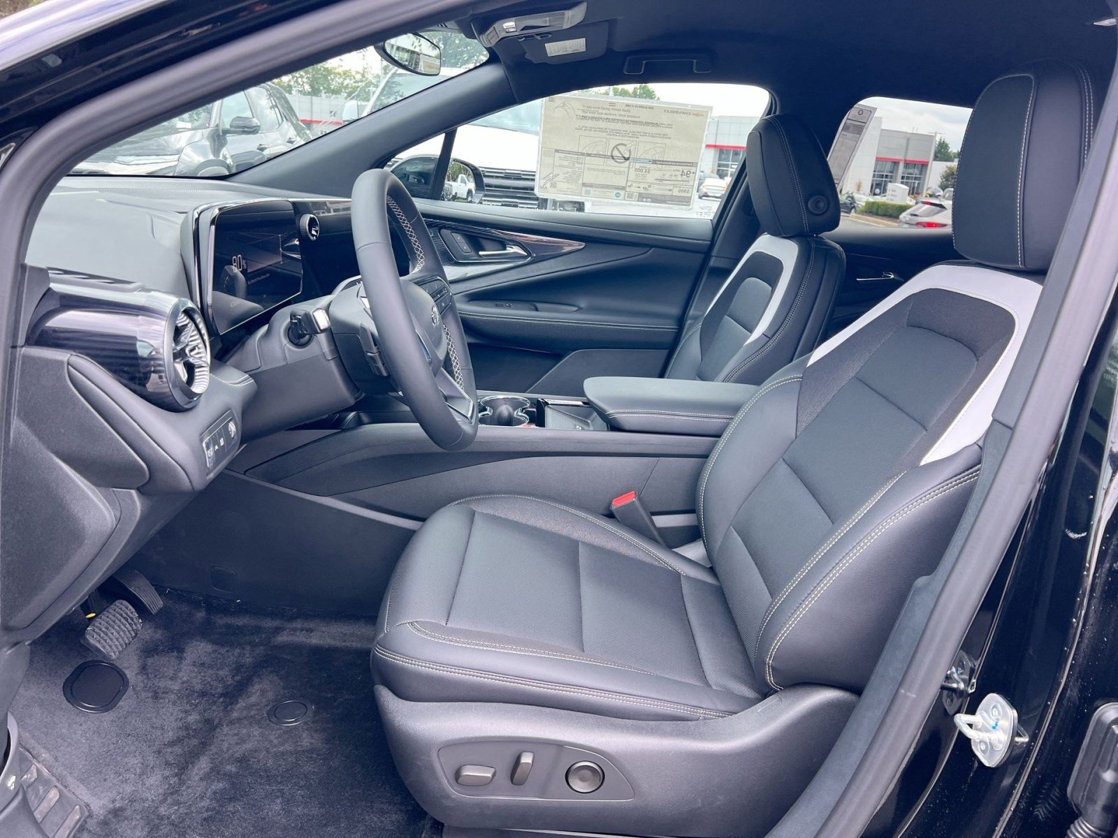 New 2026 Chevrolet Blazer EV LT AWD/4WD image 12