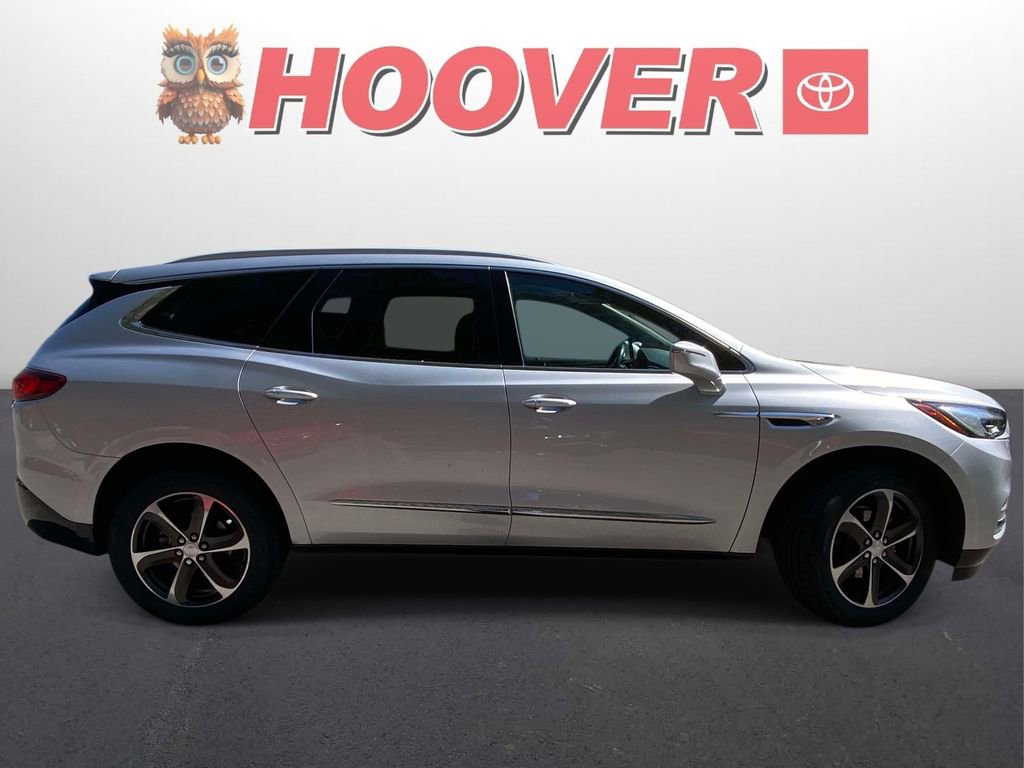 Used 2020 Buick Enclave Essence w/ Sport Touring Edition image 2