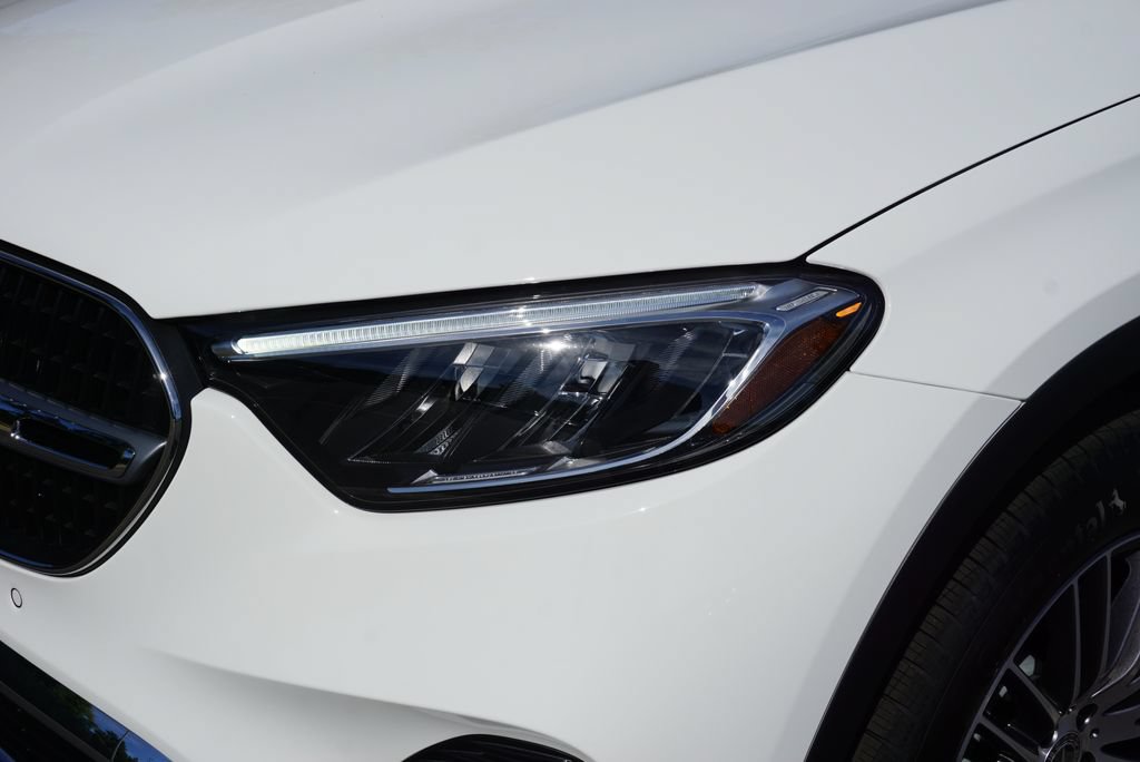 Certified 2026 Mercedes-Benz GLC 300 image 11