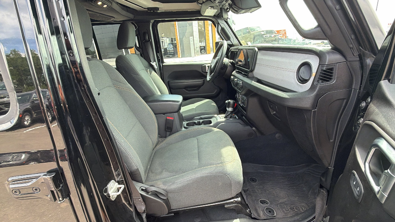 Used 2024 Jeep Wrangler Unlimited Sport AWD/4WD image 19