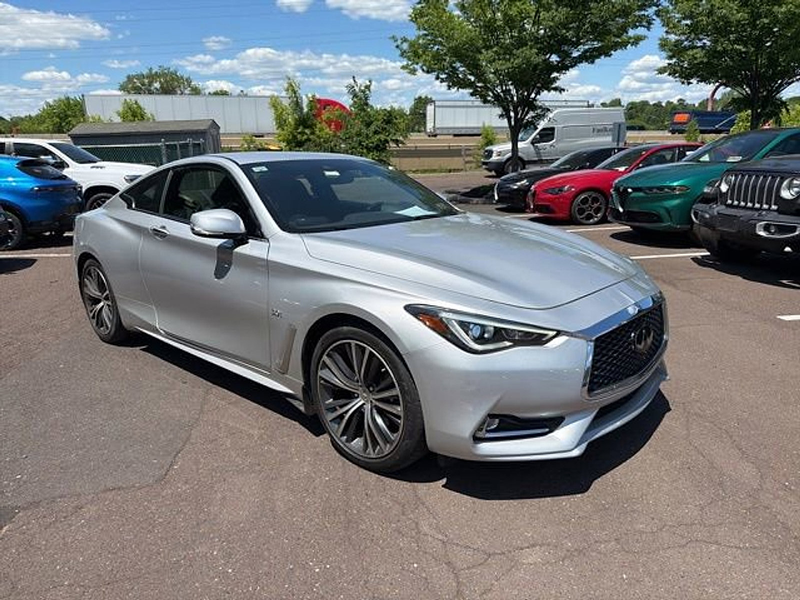 Used 2019 INFINITI Q60 3.0t Luxe w/ Essential Package AWD/4WD image 2