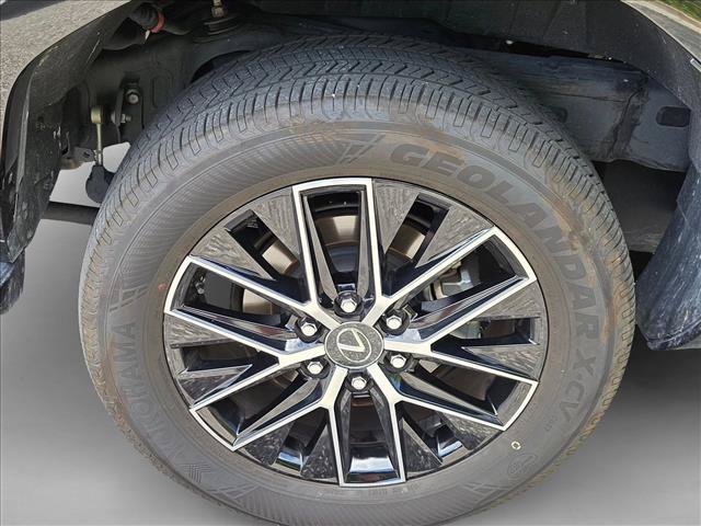 Used 2025 Lexus GX 550 w/ Cold Area Package AWD/4WD image 5