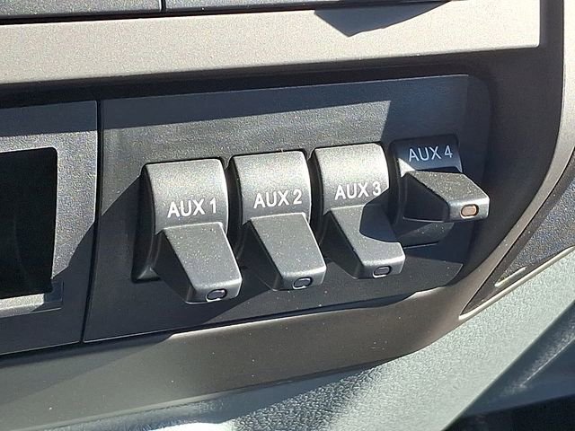 Used 2023 Ford F650 2WD Regular Cab Super Duty image 22