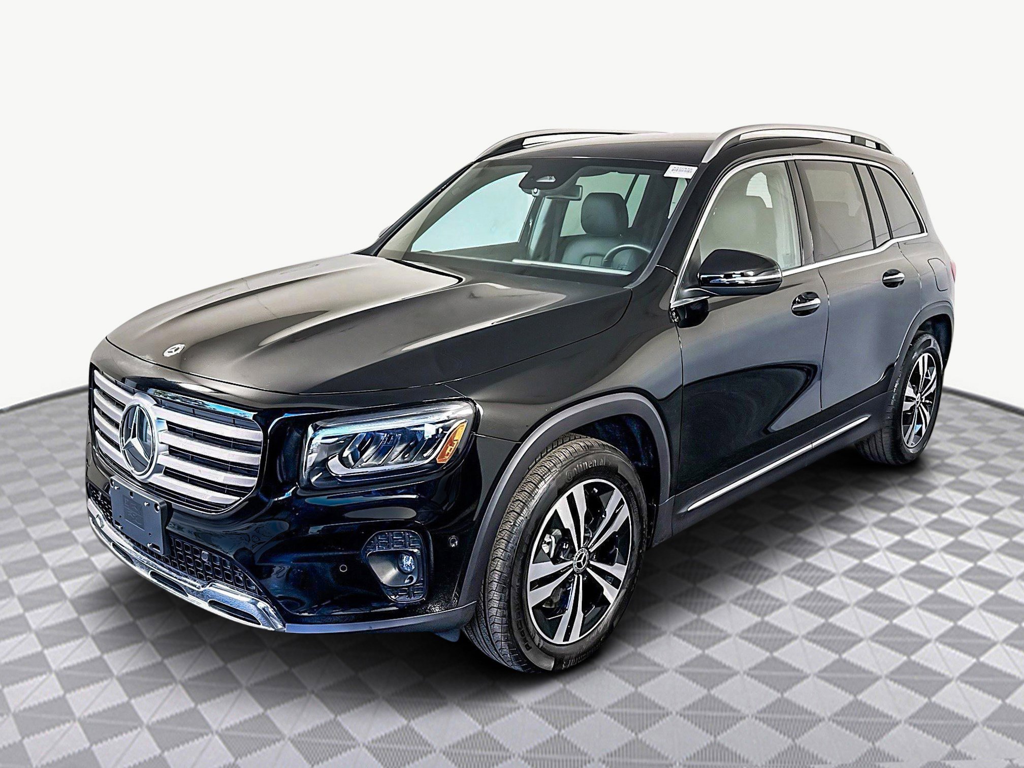 Used 2025 Mercedes-Benz GLB 250 image 4