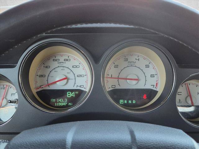 Used 2013 Dodge Challenger SXT RWD image 11