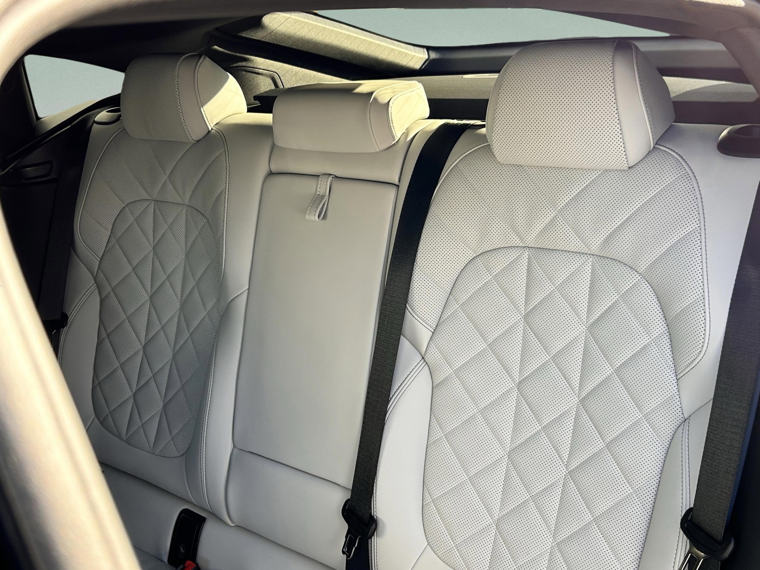 Used 2025 BMW X6 xDrive40i image 26