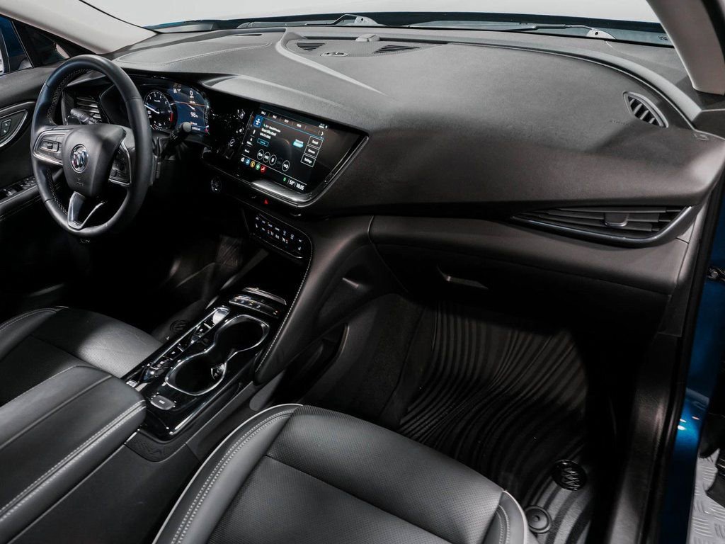 Used 2023 Buick Envision Essence image 36