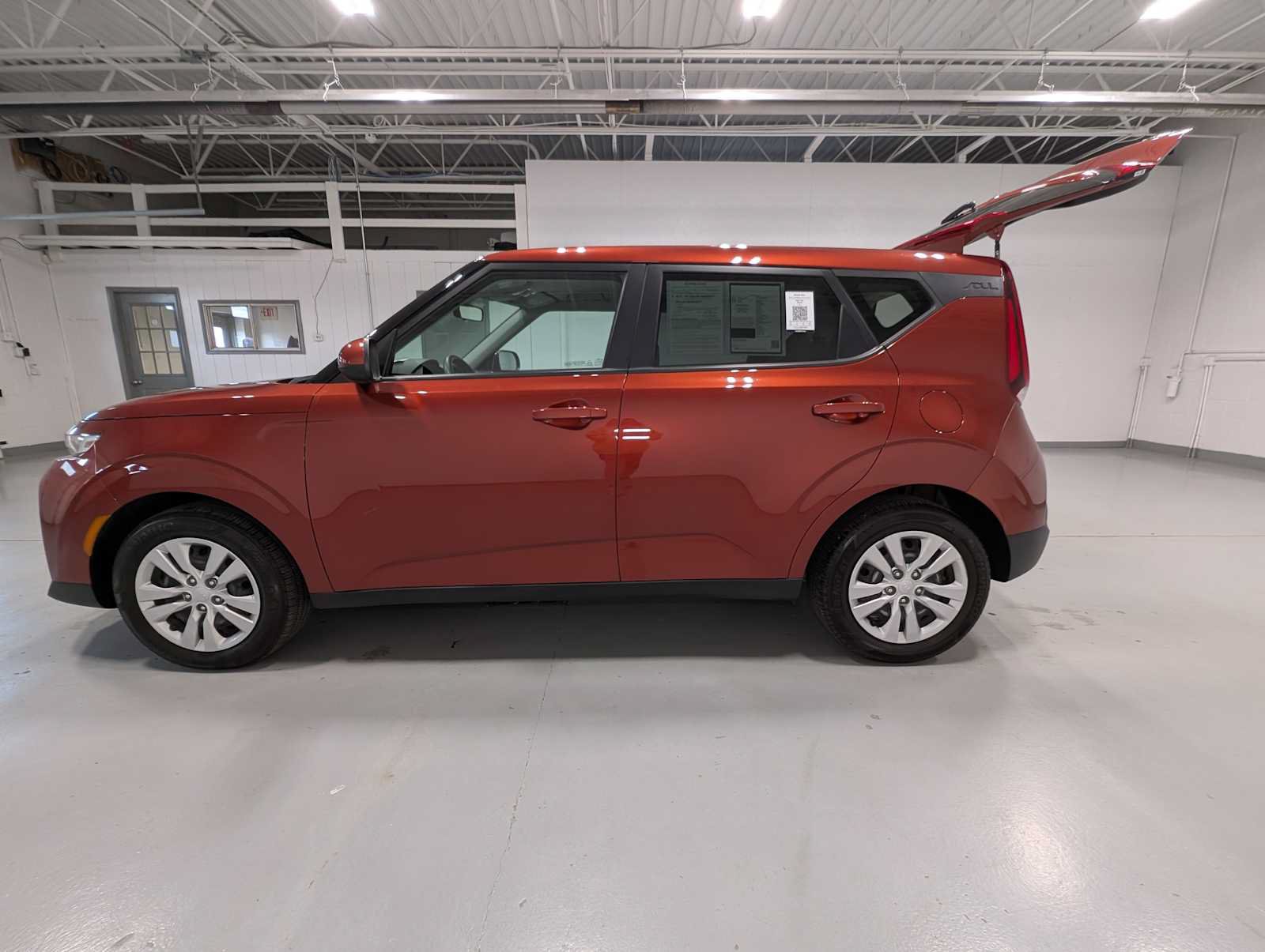 Certified 2021 Kia Soul LX FWD image 12