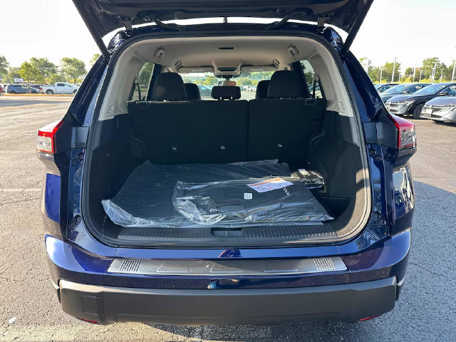 New 2026 Nissan Rogue SV AWD/4WD image 13