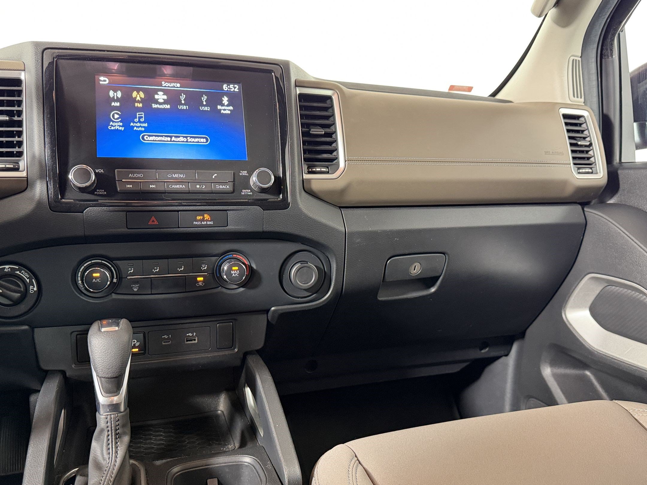Used 2022 Nissan Frontier SV w/ Technology Package AWD/4WD image 18