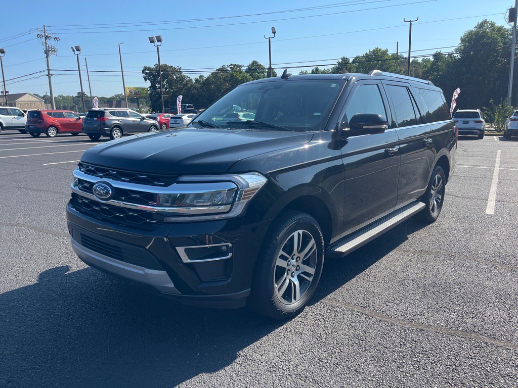 Used 2024 Ford Expedition Max Limited image 3