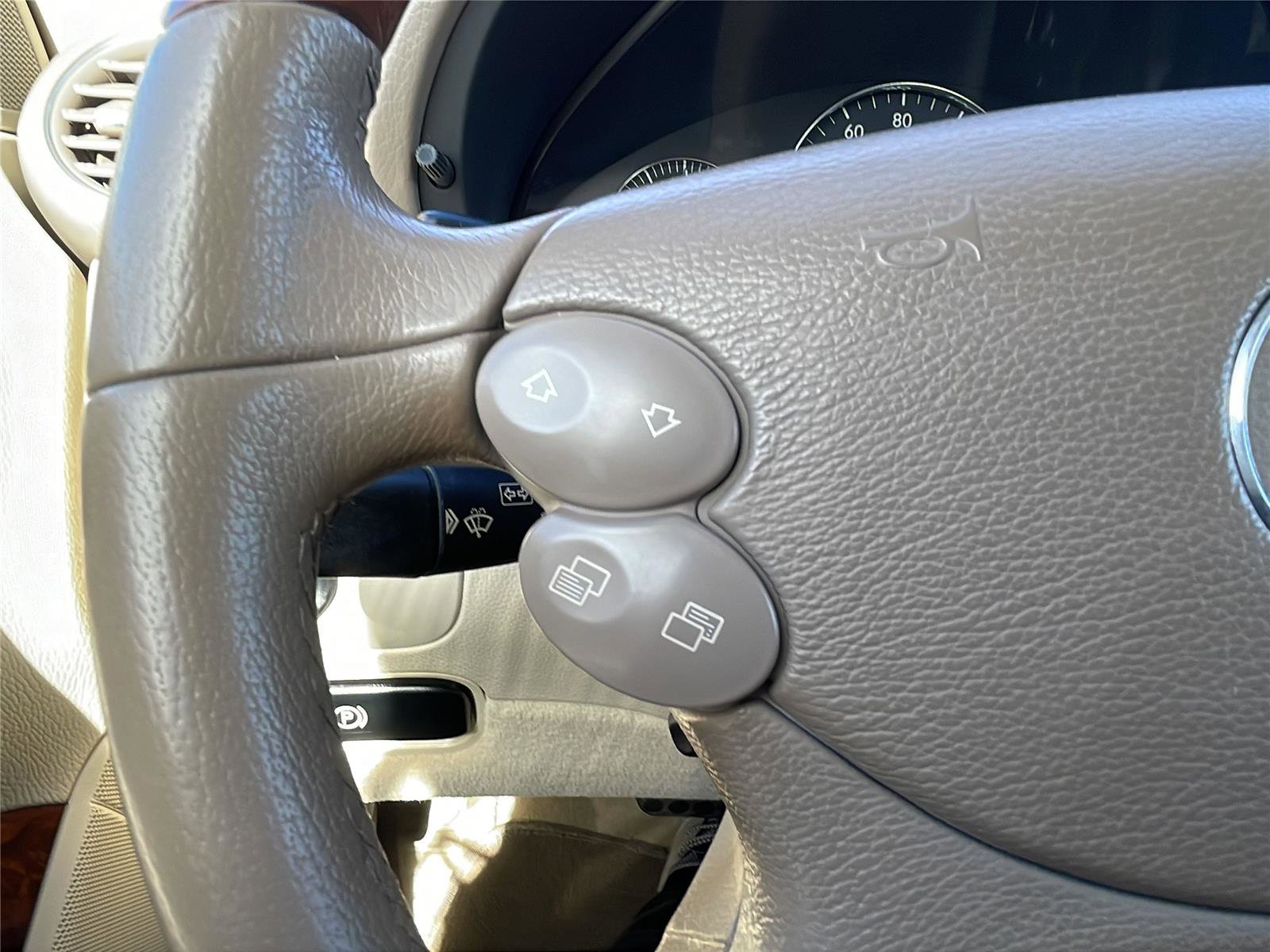 Used 2006 Mercedes-Benz CLK 350 Cabriolet image 17