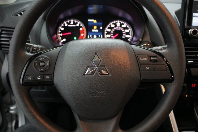 New 2026 Mitsubishi Eclipse Cross LE AWD/4WD image 8