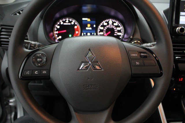 New 2026 Mitsubishi Eclipse Cross LE AWD/4WD image 8