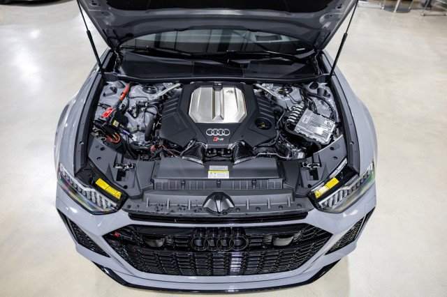 Used 2025 Audi RS 6 performance w/ Black Optic Package image 10