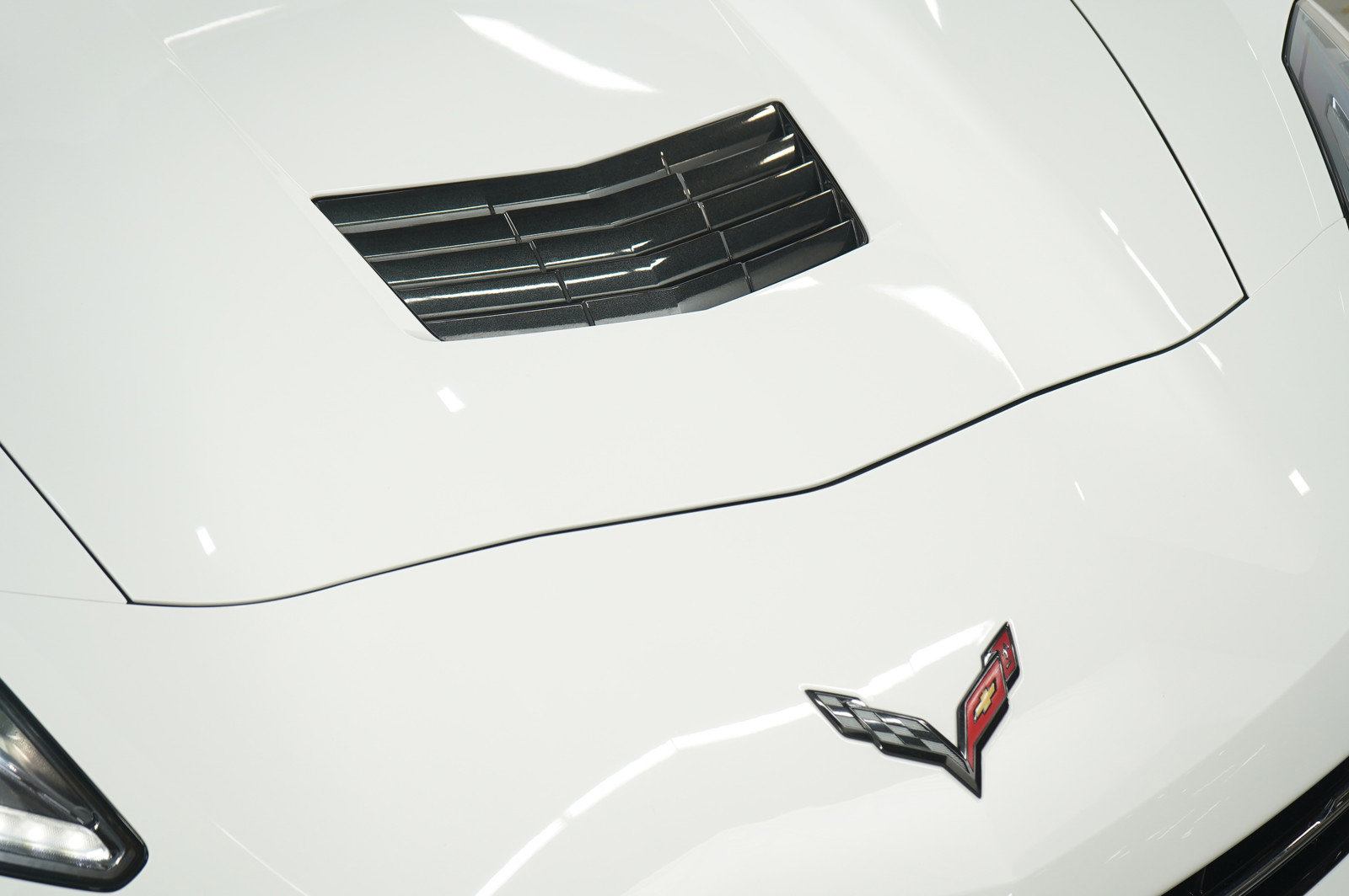 Used 2015 Chevrolet Corvette Stingray Coupe w/ 2LT Preferred Equipment Group image 28