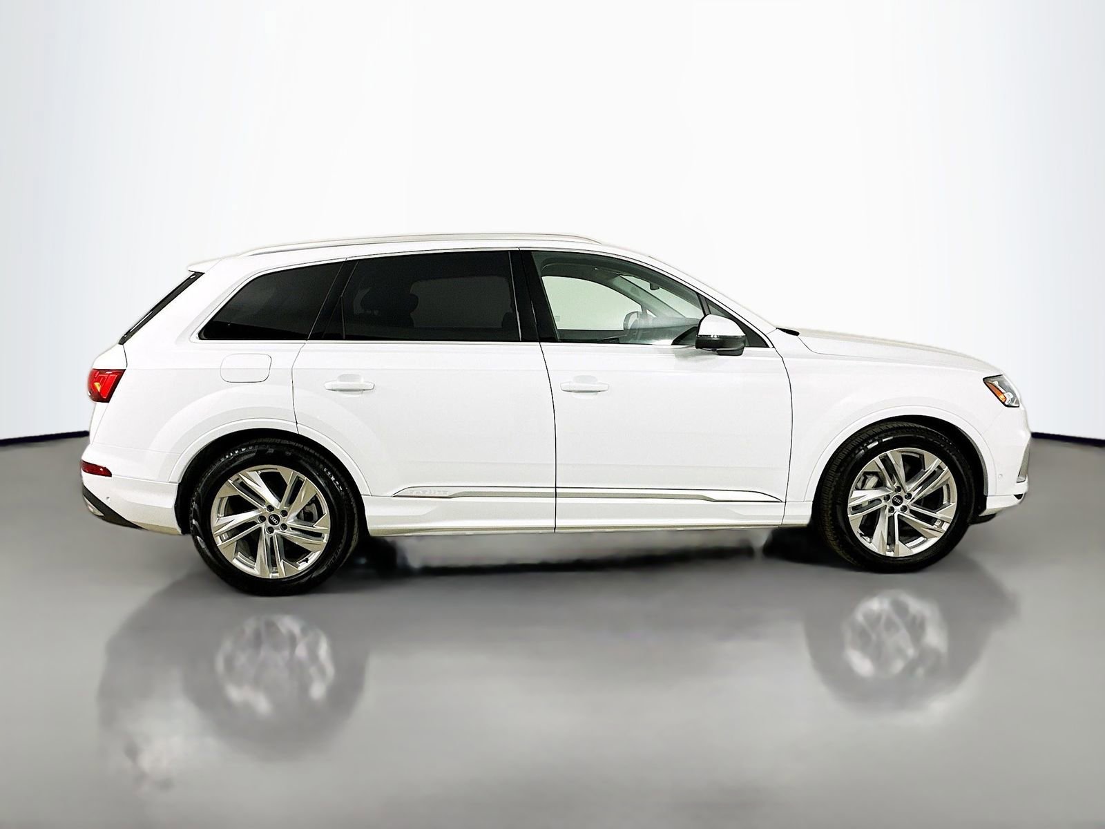Used 2021 Audi Q7 3.0T Prestige w/ Prestige Package AWD/4WD image 4