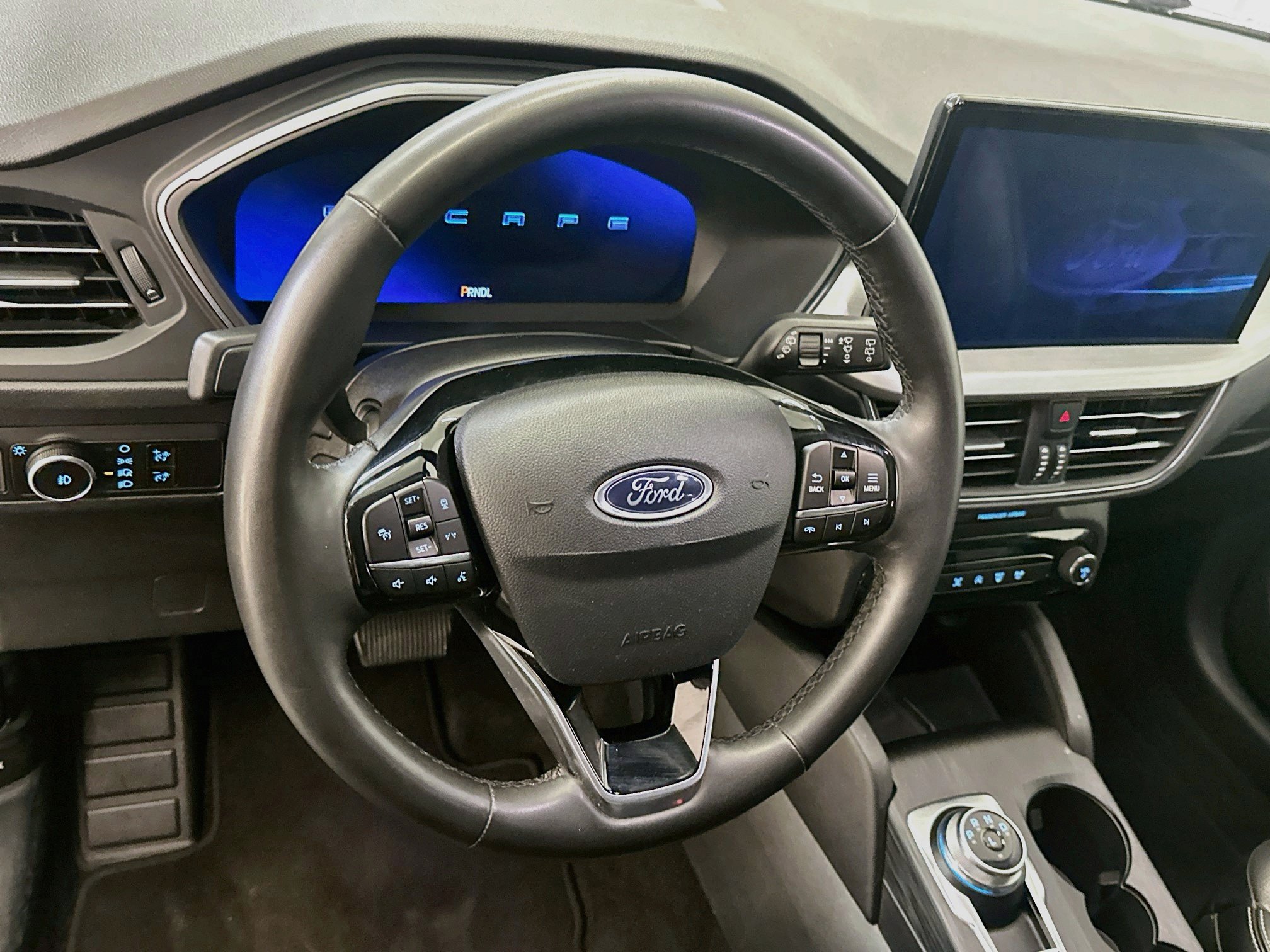 Used 2025 Ford Escape Platinum AWD/4WD image 18