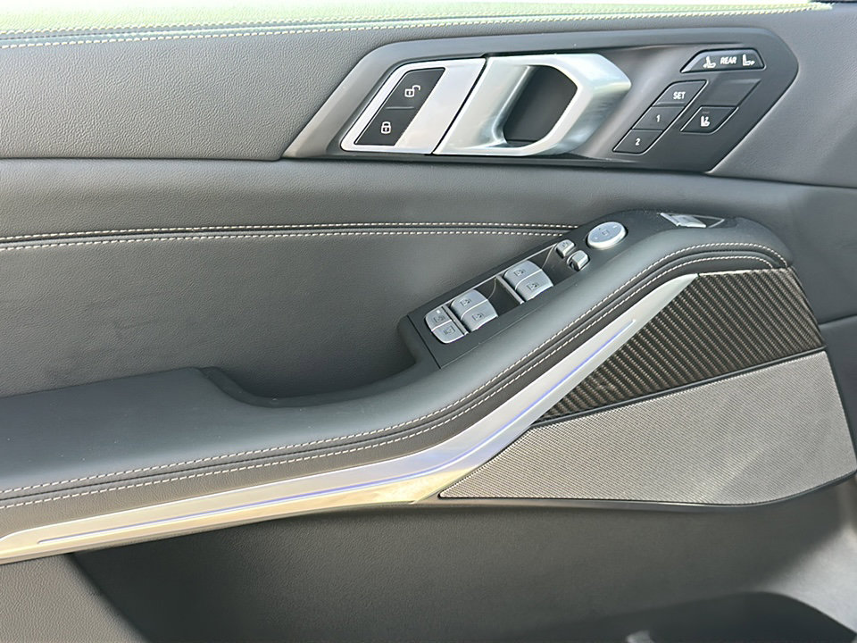 New 2025 BMW X7 M60i image 14