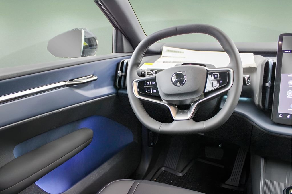 New 2026 Volvo EX30 Plus w/ Protection Package Premier image 15