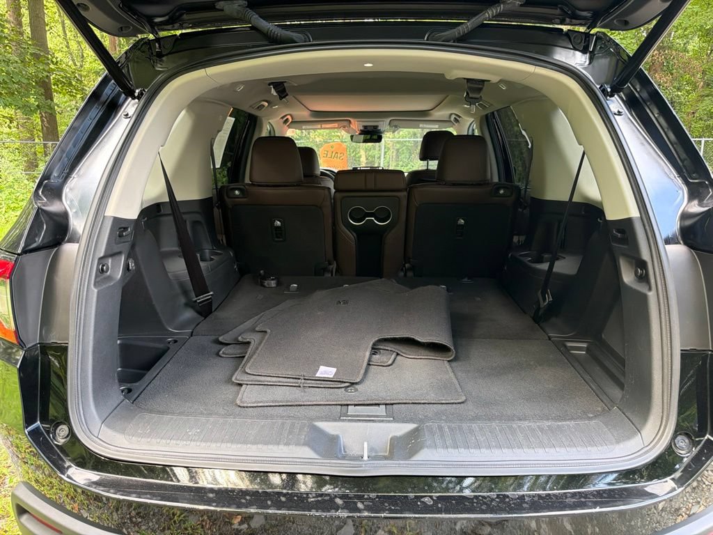 Used 2025 Honda Pilot Elite image 13