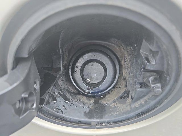 Used 2016 GMC Yukon Denali w/ Open Road Package image 12