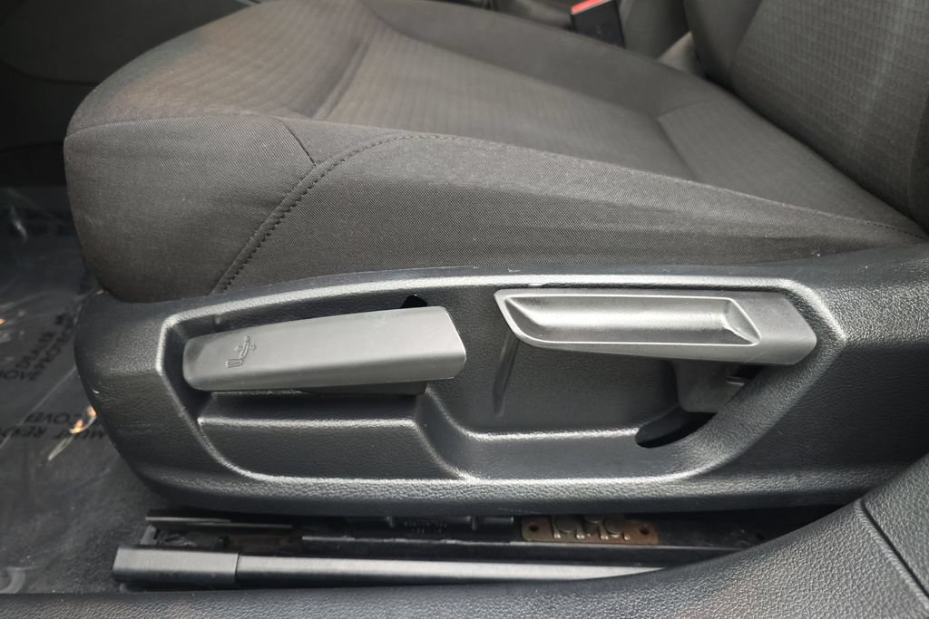 Used 2016 Volkswagen Jetta SE FWD image 13