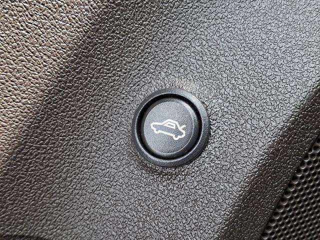 Used 2011 Chevrolet Malibu LT w/ Power Convenience Package FWD image 24